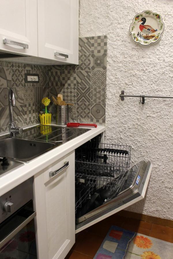 Cottage La Terrazza Леванто Екстериор снимка